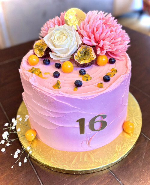 Sweet Sixteen Flower Cake