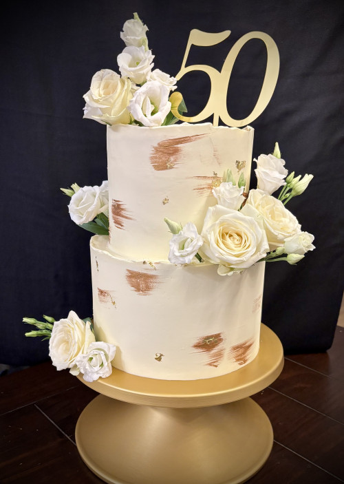 Hochzeitstorte mit Blattgold