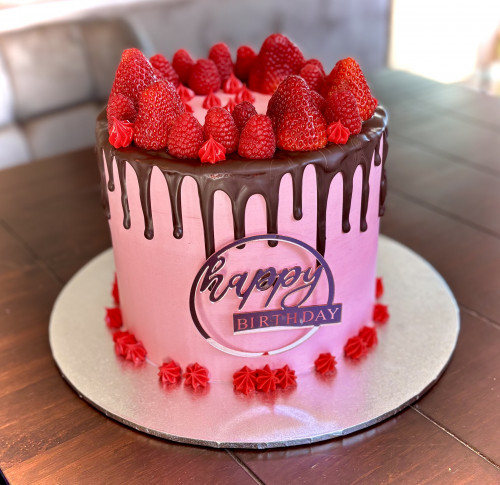 Himbeer-Stracciatella-Torte