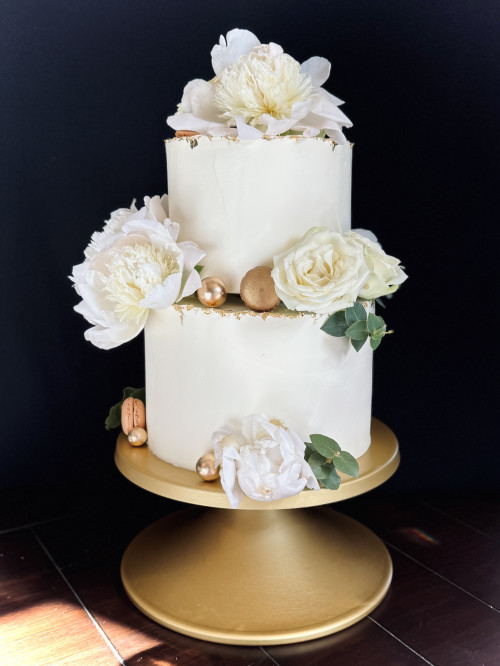 White & Gold Hochzeitstorte