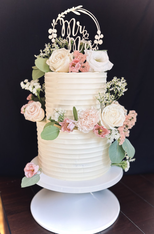Romantische Hochzeitstorte