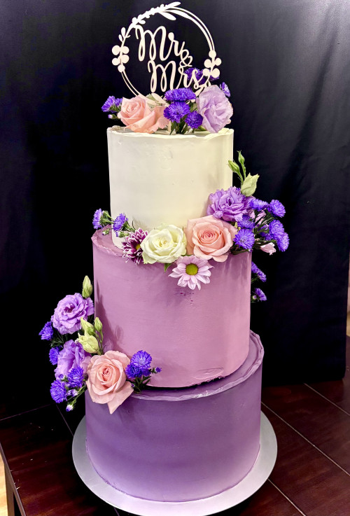 Violet Ombré Hochzeitstorte